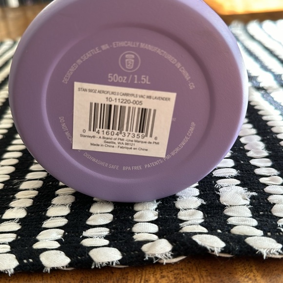 STANLEY ICEFLOW BOTTLE WITH CAP AND CARRY LID 50 OZ - Picture 8 of 10